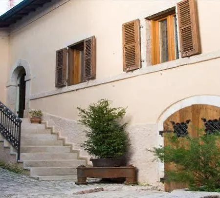 Residenza D'epoca & Il Cerchio Di Lullo Guest house